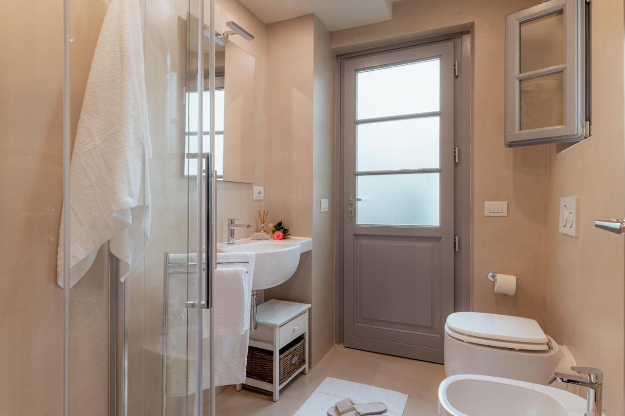 Il Cortile Di Elisa & Our Flats Bed & Breakfast Лука Екстериор снимка