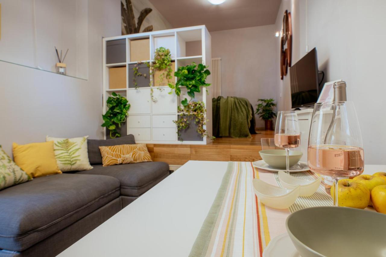 Il Cortile Di Elisa & Our Flats Bed & Breakfast Лука Екстериор снимка